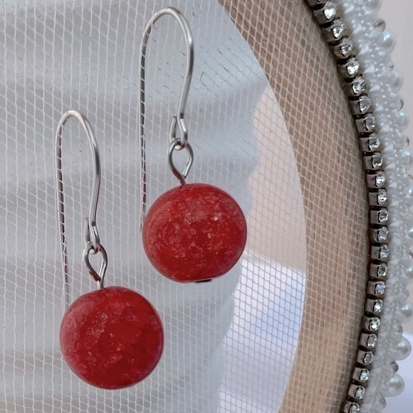 𝅺ORANGISH Red Fire Crackle Agate Dangle Earrings - Picture 1 of 14